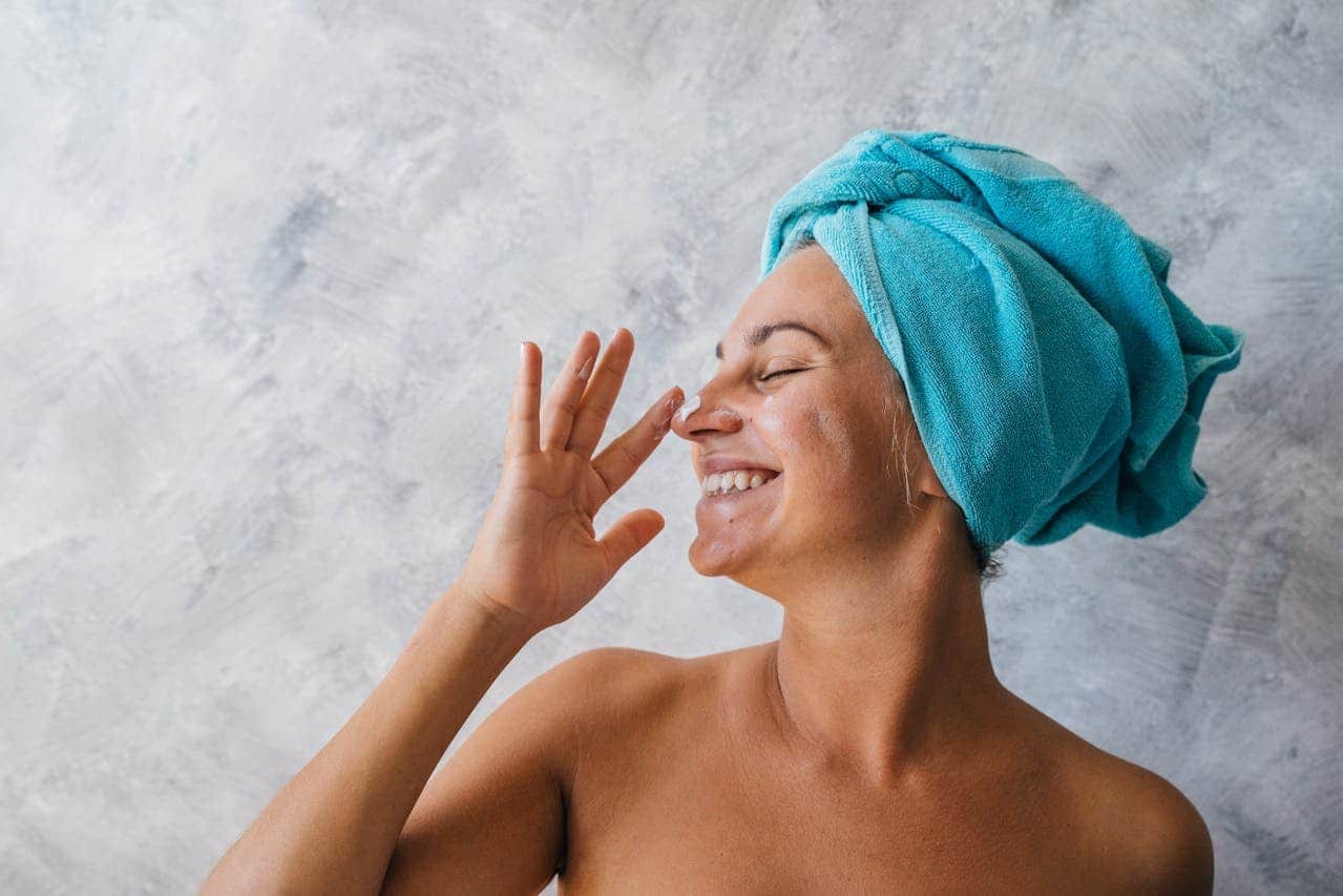 Dove acquistare una crema viso professionale di qualità: la guida per estetiste e privati esigenti